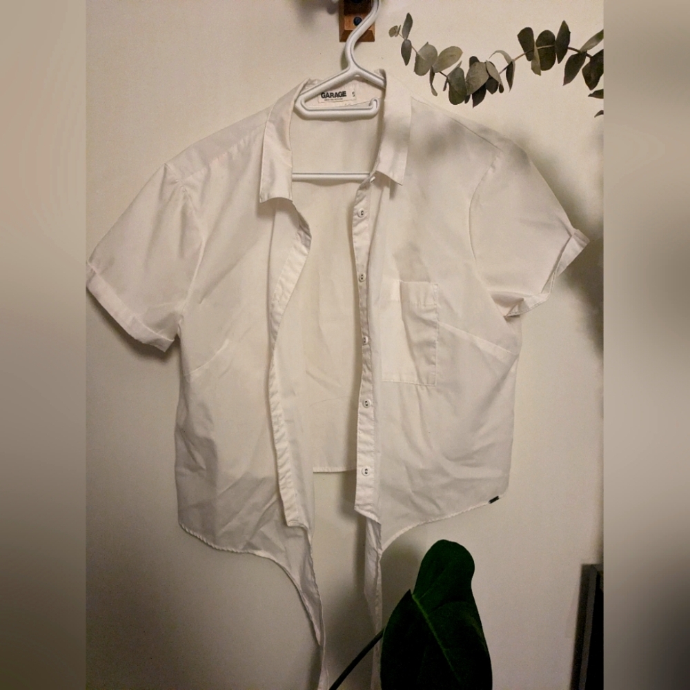 BUNDLE TO SAVE! Garage tie up blouse